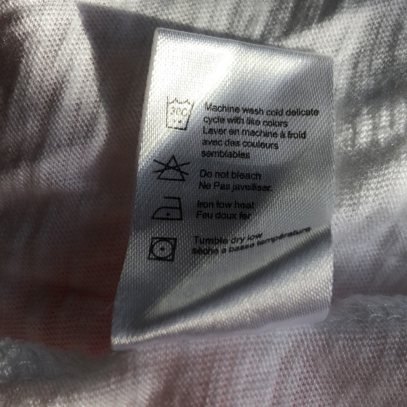 Chaser White Coral Yellow Blue Love Rainbow Hearts T-Shirt Small - Picture 12 of 12